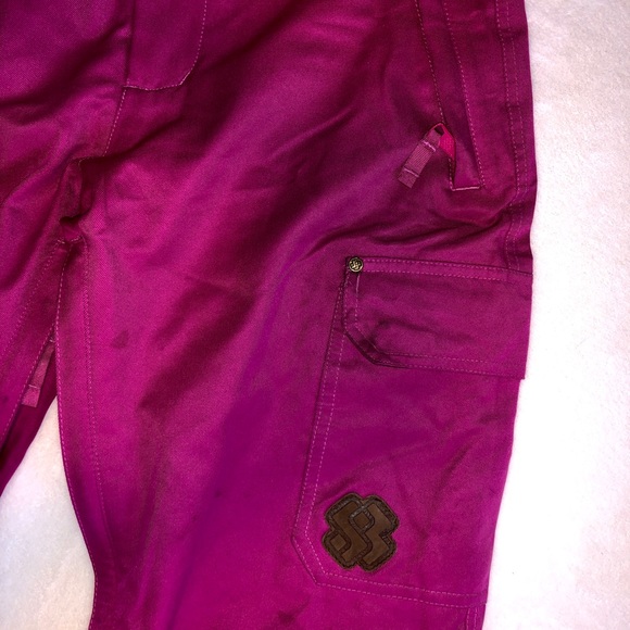 Snowboard Pants - Picture 3 of 4